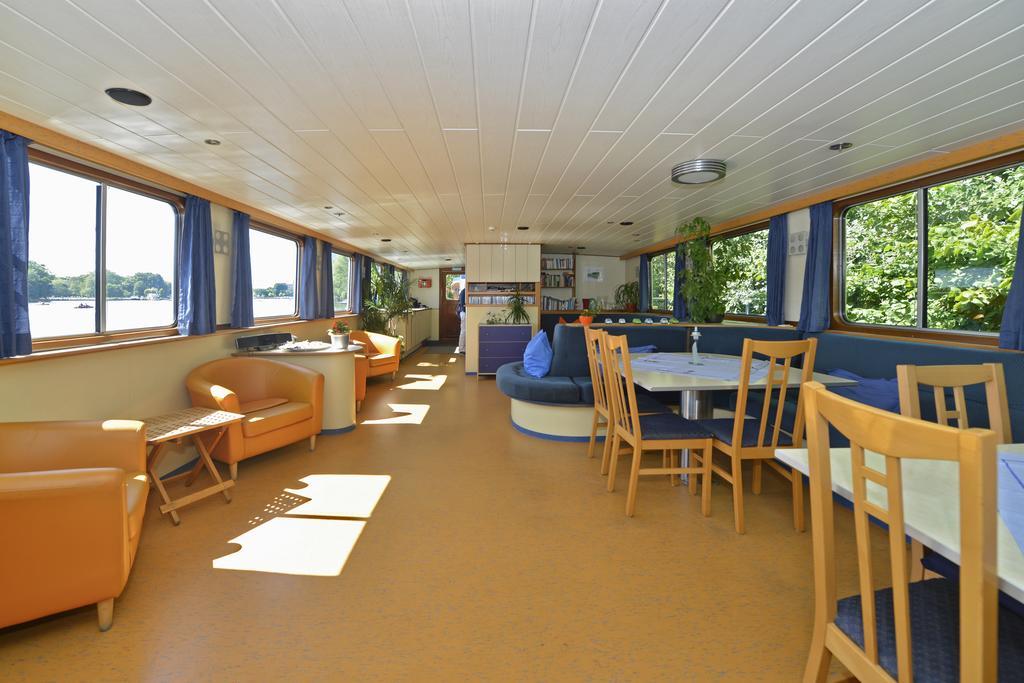 Ms Mecklenburg Hotelschiff Berlin Exteriör bild